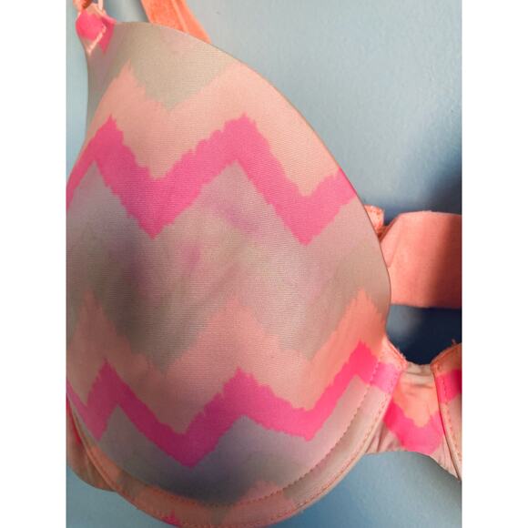 Victoria's Secret T Shirt Bra 34D Perfect Coverage - Picture 3 of 8